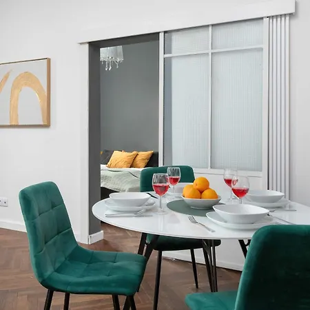 Appartamento Stylish With Air Conditioning In The Center Of By Renters Łódź